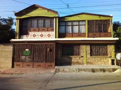 CASA DE 6 RECAMARAS AL SUR SALTILLO